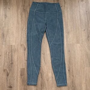 Lululemon Women's High-Waisted Blue leggings